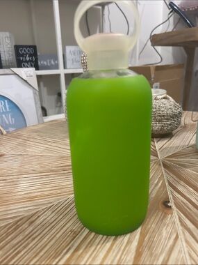 Little Bkr bottle